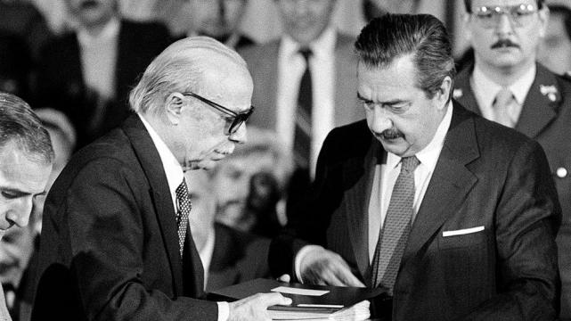 En 2006 hubo una polémica a raíz de que el Gobierno de Néstor Kirchner reeditó el libro sin reproducir el prólogo original, que se le atribuye al escritor de Sobre héroes y tumbas, entre otras piezas antológicas de la literatura nacional. ARCHIVO.