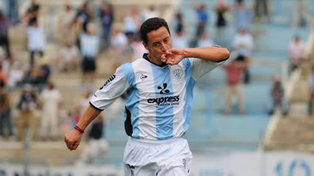 NUEVO CONDUCTOR. Luis Rueda buscará cambiar la imagen de un vapuleado albo en el Federal A.