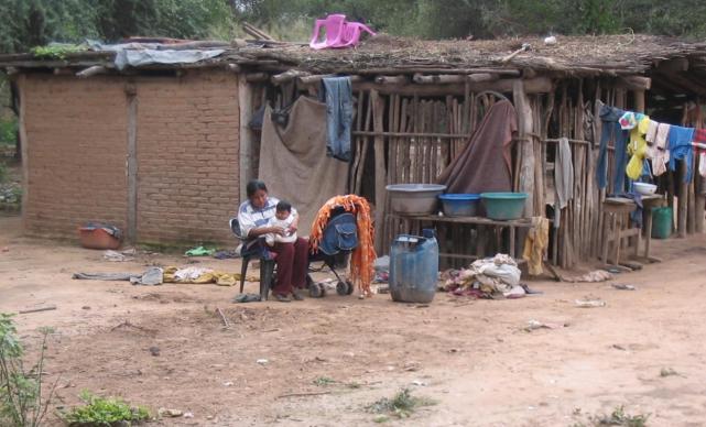 Una comunidad Wichi est forzada a ser n made por las inundaciones