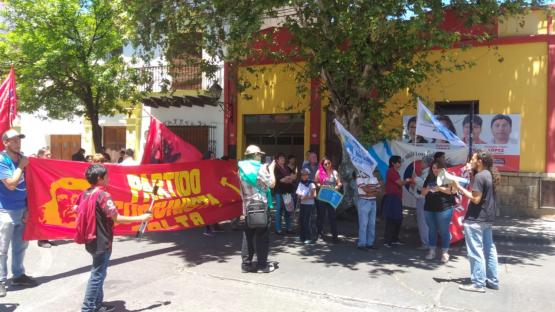 Salteños se solidarizaron con la situación que se vive en Chile