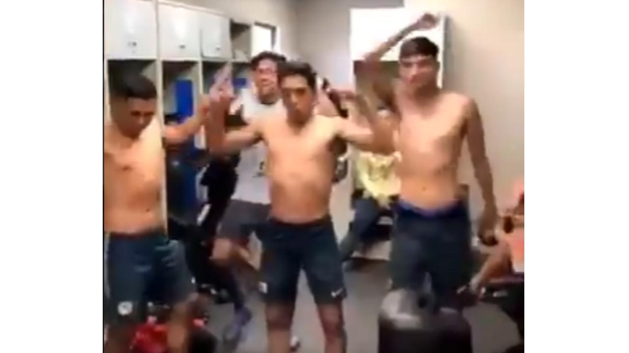 Video En El Vestuario Jugadores De Ftbol Se Burlan Del Himno